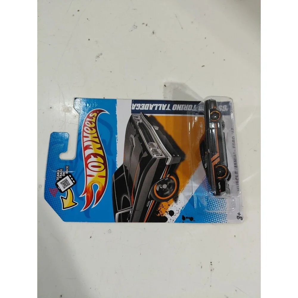 NIP Hot Wheels Muscle Mania 1:64 Diecast 1969 Ford Torino Talladega Muscle Car